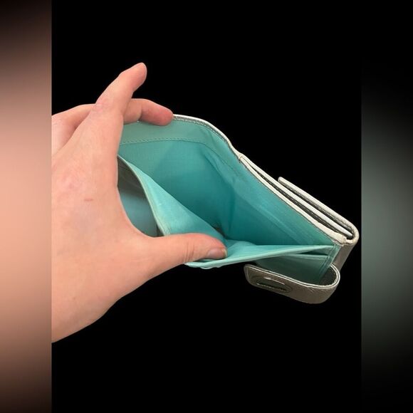 TIFFANY & CO. Leather Bi-fold Wallet - Picture 11 of 13